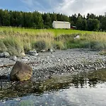 Nyaraló Peaceful Log By The Fjord On Ytteroy