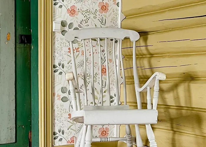 Ferienhaus Peaceful Log By The Fjord On Ytteroy